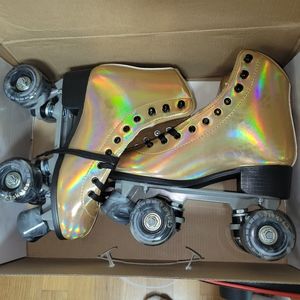 C7 Gold Holographic skates sz 7